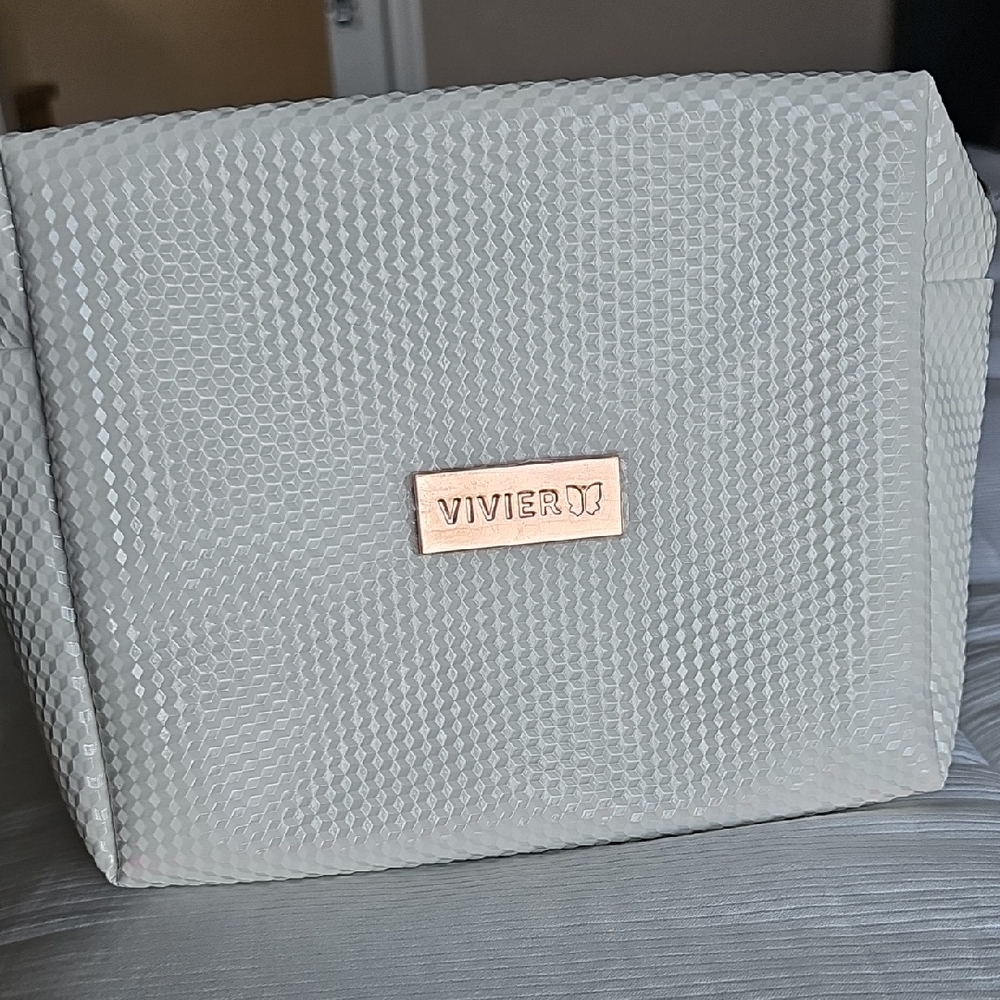 Roger Vivier Textured Cream Cosmetic Case